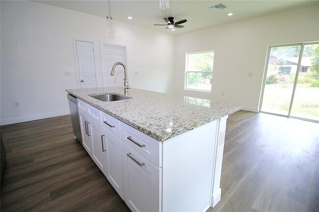 Building Photo - 8990 Glenarm Way