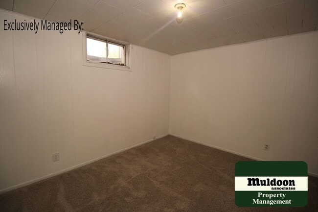 Building Photo - Nice 5 bedroom home with finished basement...