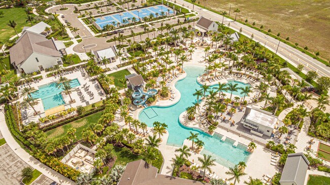 Building Photo - 15323 Goldfinch Cir