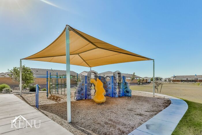 Building Photo - 18371 Conquistador Dr