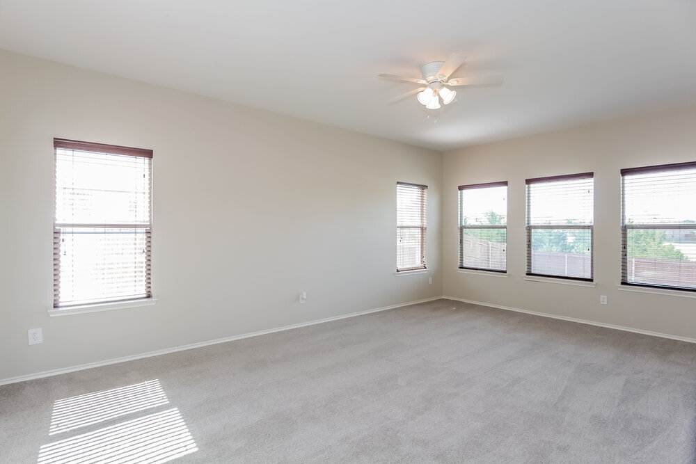 Building Photo - 1082 Carpenter Ct