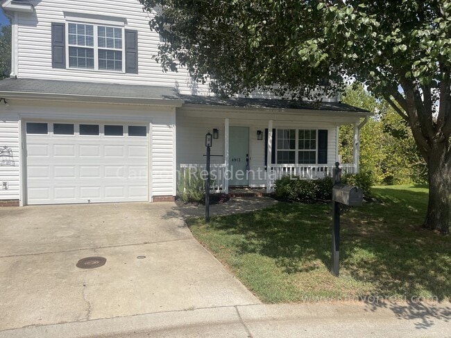 Building Photo - Beautiful 3b Room!Move in ready!