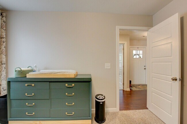 Building Photo - 715 Jodine Ann Dr