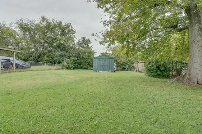 Building Photo - 3 bedroom home in Charlotte Park