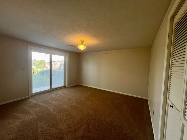 Building Photo - Beautiful North Hill Home Near Vincent Park!