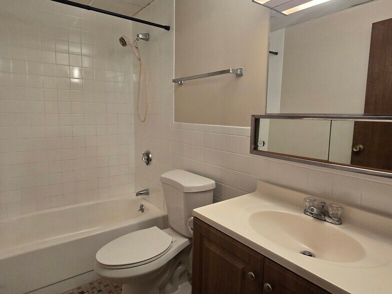 Building Photo - 303 Lowell St