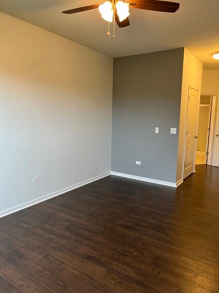 Building Photo - 1134 Draper Rd