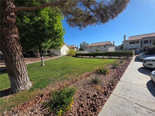 Building Photo - 2724 Otter Creek Ct