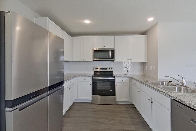 Building Photo - 4383 SW 85 Ln
