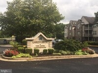 Building Photo - 9808 Lake Point Ct