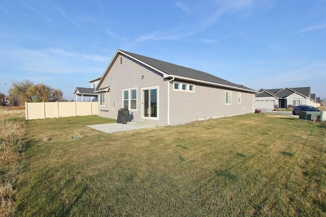 Building Photo - 2961 N Zion Park Ave