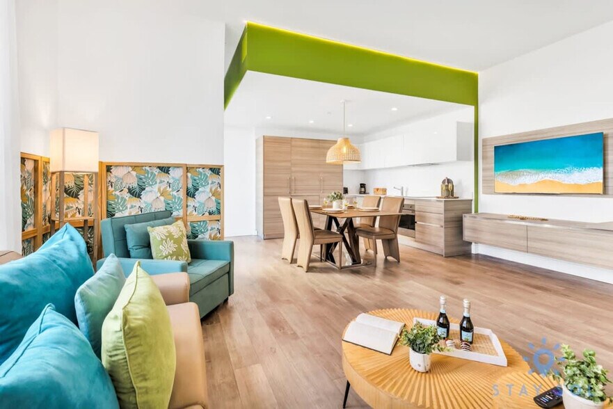 Building Photo - 777 N Ocean Dr