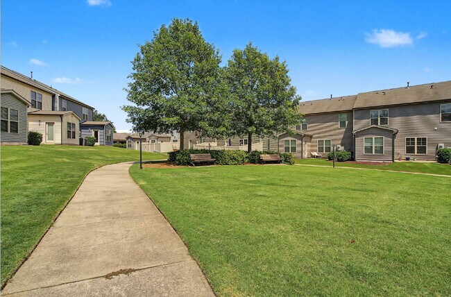 Building Photo - 3-Bed Townhome in Brier Creek