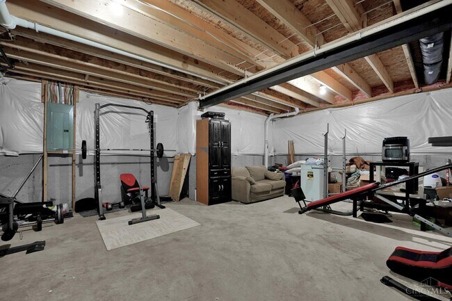 Building Photo - 6468 Holly Ln