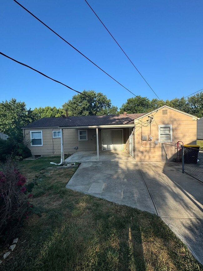 Building Photo - Beautifully Updated Home in KCMO!