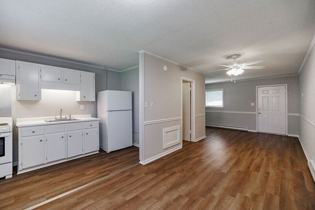 Building Photo - 550 Macon Hwy