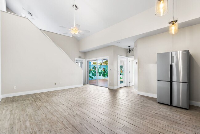 Building Photo - ** COURTYARDS AT QUAIL WOODS ** 2 BED + DEN / 2 BATH - TOWNHOME - NORTH NAPLES - ANNUAL RENTAL