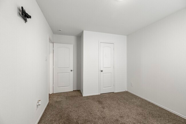 Building Photo - 5451 Tuscany Hills Ln