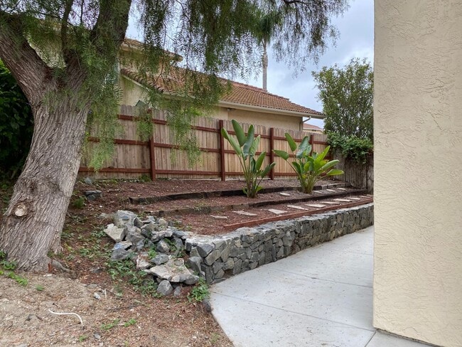 Building Photo - ***COMING SOON*** MOVE IN on 7/20**Desirab...