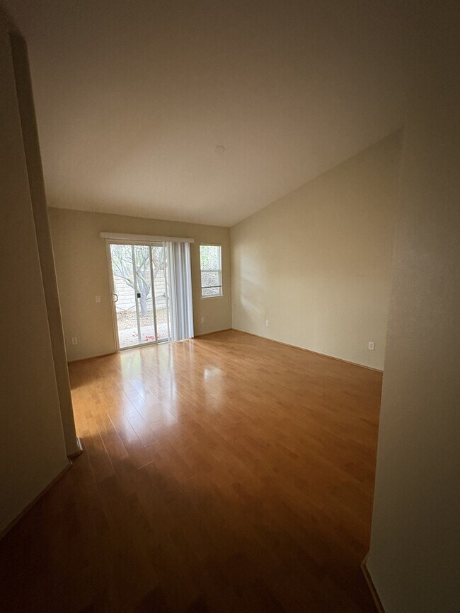 Building Photo - 155 Kalley Dr