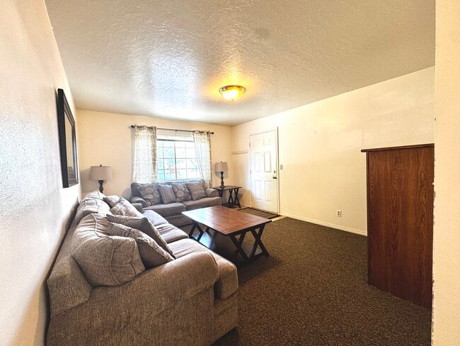 Building Photo - Nottingham Apartments
