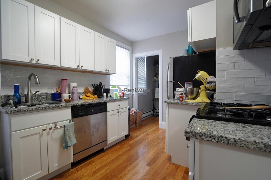 Building Photo - 4 Ashford Ct