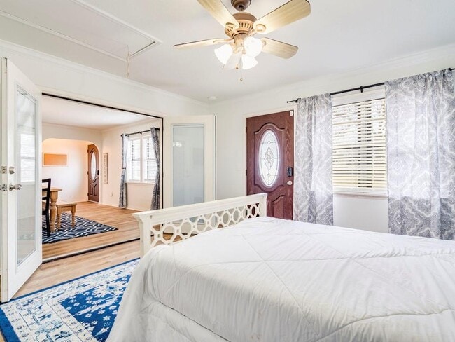 Building Photo - 105 Maynard St