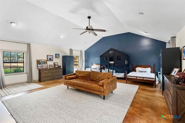 Building Photo - 301 Medlin Creek Loop