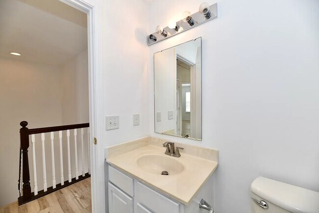 Building Photo - 11888 Esty Way