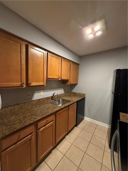 Building Photo - 3175 7 Pines Ct NW