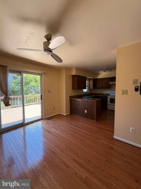 Building Photo - 5976 Norham Dr