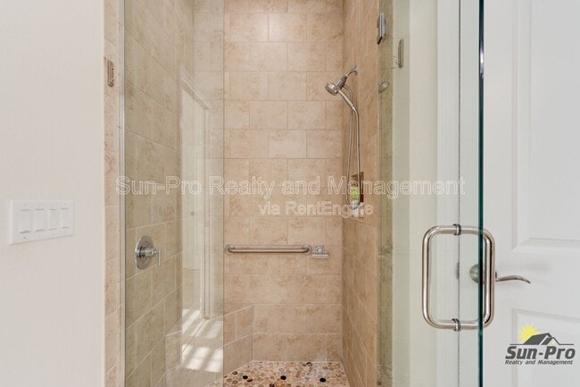 Building Photo - 301 Low Tide Ln