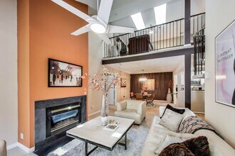 Building Photo - Beautifully updated and maintained 2 level condo home!