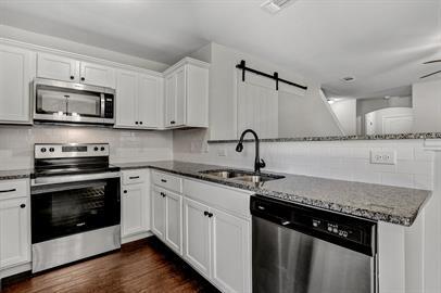 Building Photo - 232 W Lake Ave