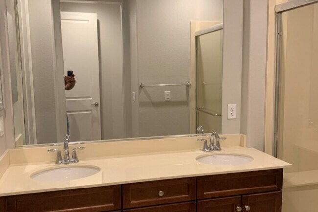 Building Photo - 6050 Dublin Blvd