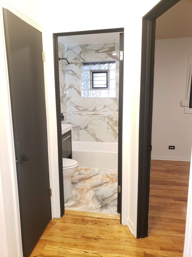 Building Photo - 1429 Kasten Dr