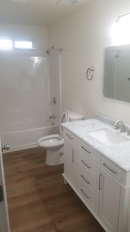 Building Photo - 812 N Main St