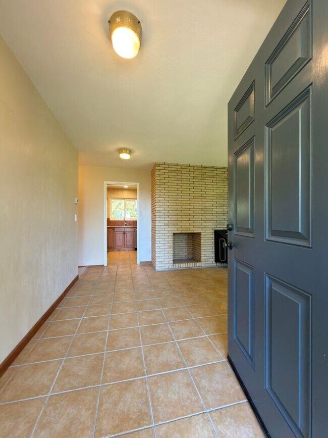 Building Photo - Peaceful and Easy Feeling, Angwin 3 Bedrooms, 2 Bathrooms