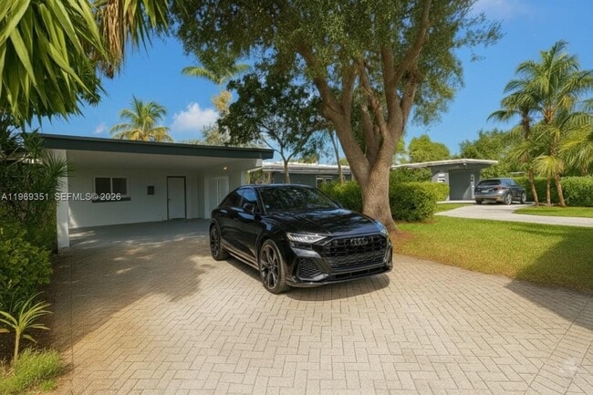 Building Photo - 3801 NE 16th Terrace