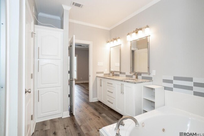 Building Photo - 5140 Summa Ct