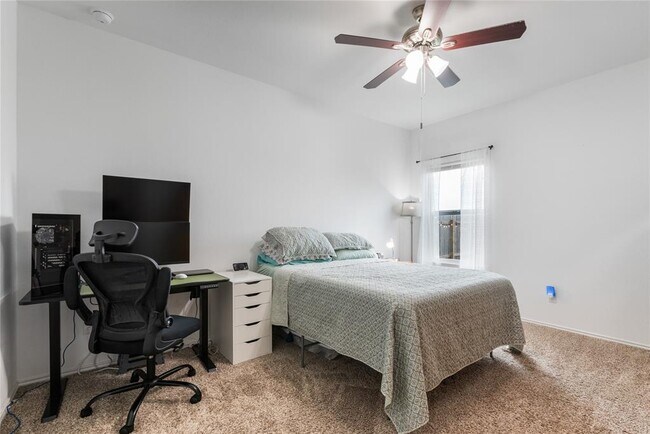 Building Photo - 509 Halfmoon Dr