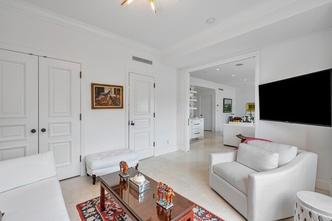 Building Photo - 150 Bradley Pl