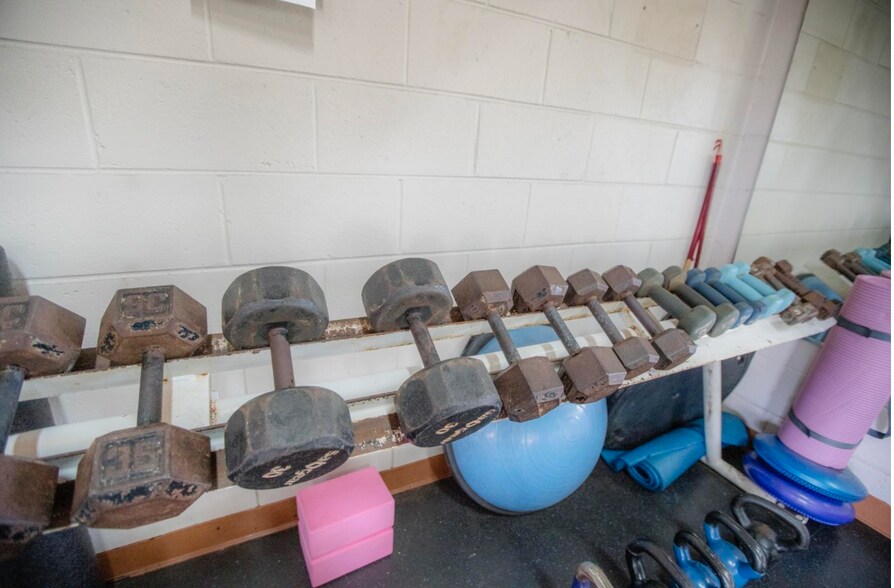 Building Photo - 70 Halili Ln