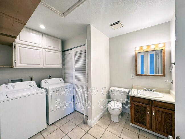 Building Photo - 1153 Keith Dr