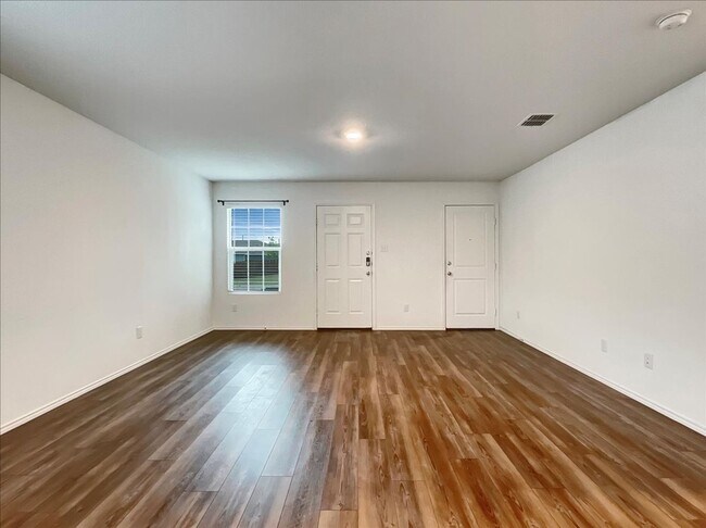 Building Photo - 7509 Jackrabbit Ave