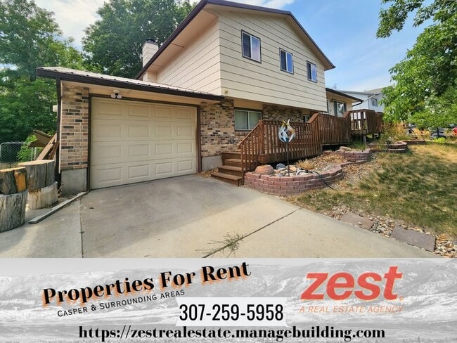 Building Photo - 955 N Riverbend Dr