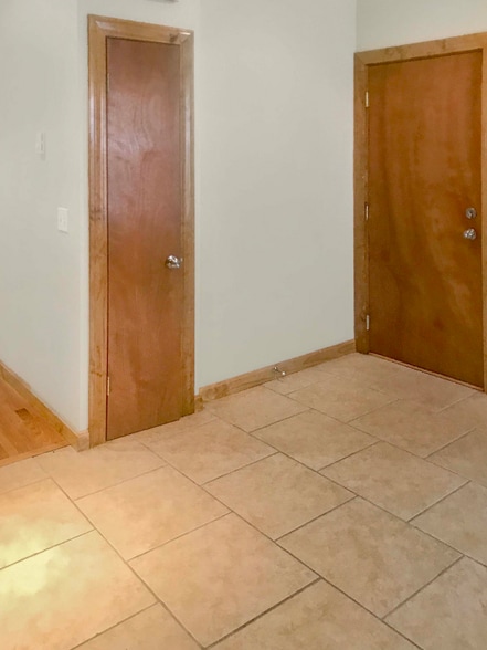 Building Photo - 22-24 Lawrence St