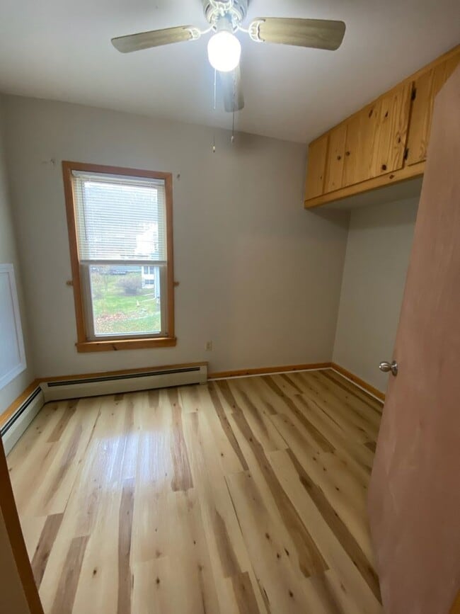 Building Photo - 345 Houghton St