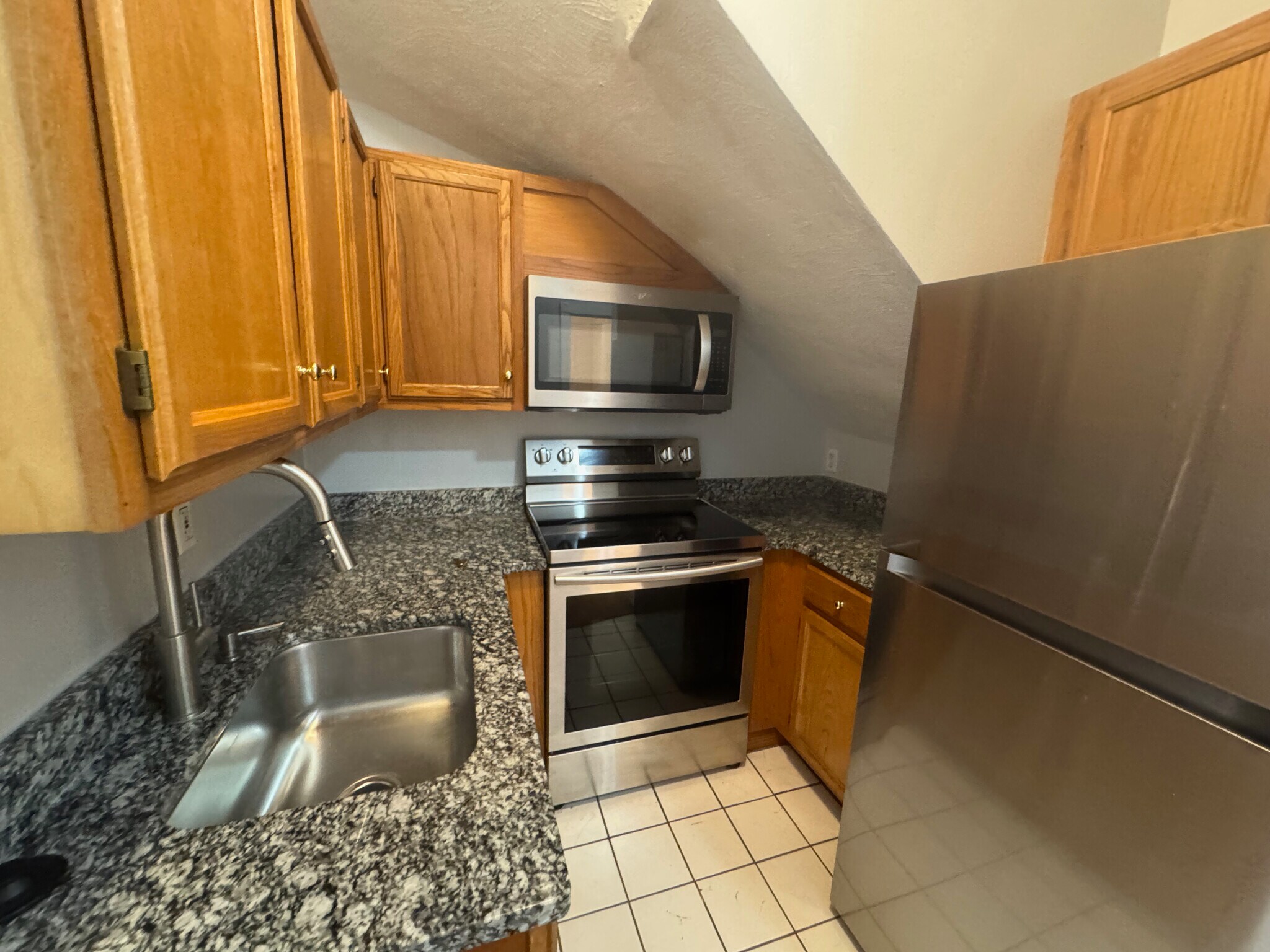 Building Photo - 93 E Brookline St