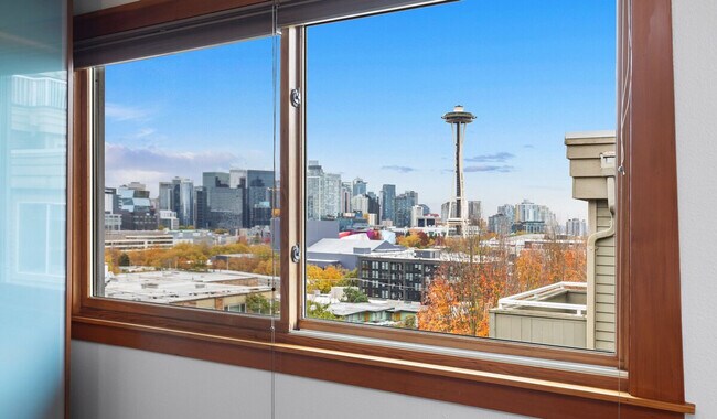 Building Photo - 173 Aloha St